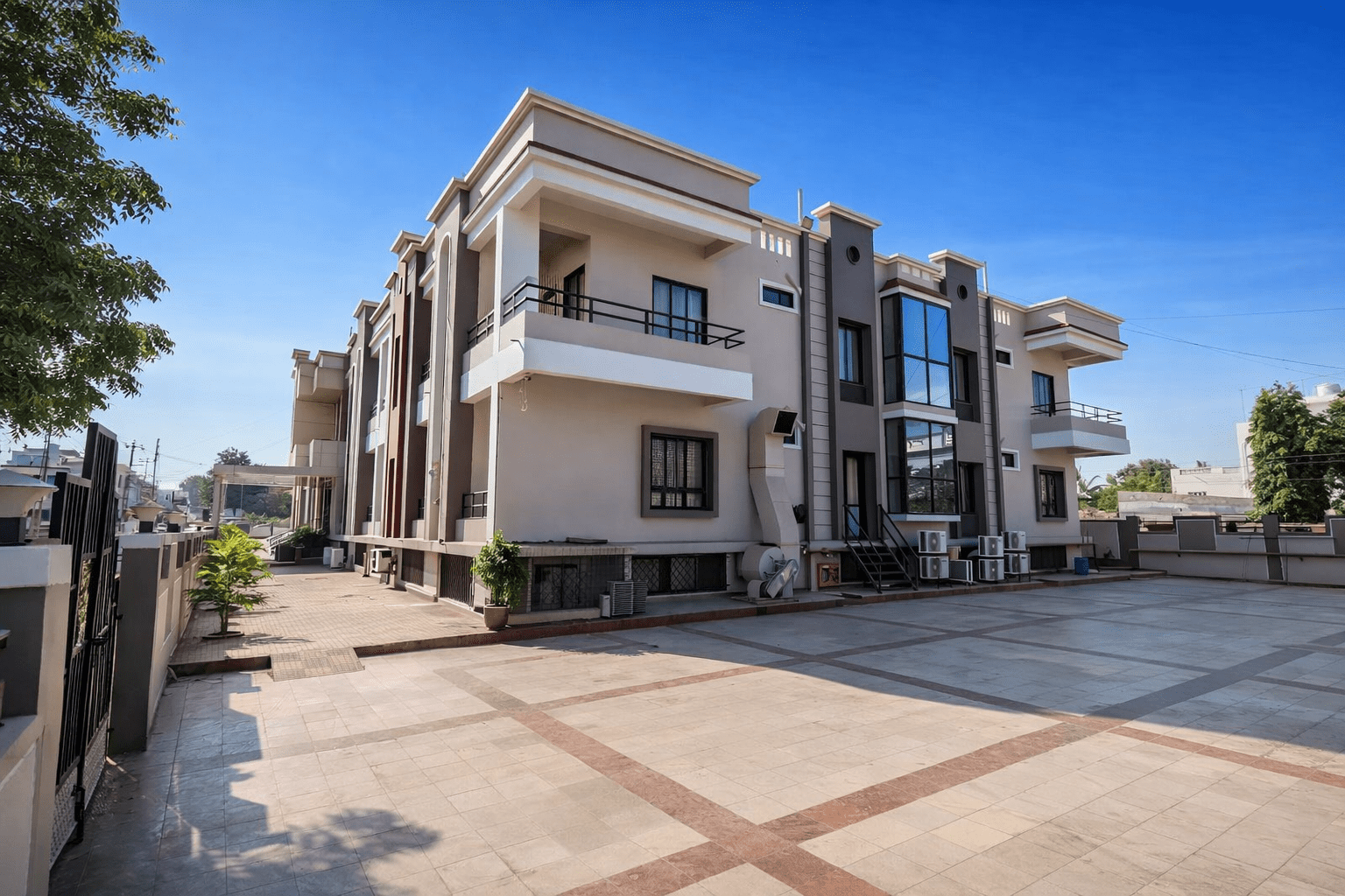 shri-swaminarayan-vishrati-bhavan-bhuj-3